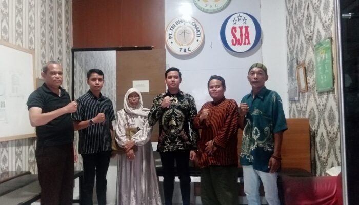 Syukuran PT TBC, Muhammad Rizki SH: Bersyukur Raih Gelar Sarjana
