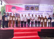 Bersama Menko AHY Serahkan Sertipikat Tanah untuk Rakyat di Bengkulu, Wamen Ossy Apresiasi Peran Pemerintah Daerah