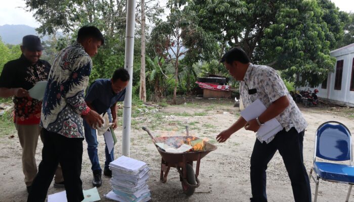 Kantor Pertanahan Kabupaten Toba Laksanakan Pemusnahan Arsip, Tegaskan Komitmen Tertib Administrasi