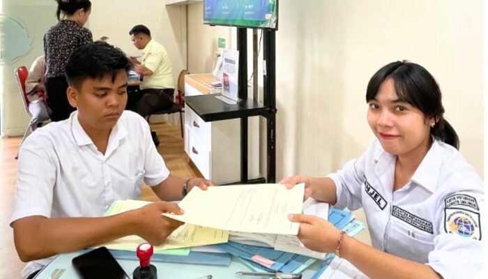 Kantah Simalungun Serahkan Sertipikat PTSL, Warga Kini Punya Kepastian Hukum Atas Tanah