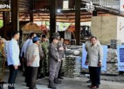 Menteri Nusron Dampingi Presiden Prabowo Saksikan Penyerahan Barang Rampasan Negara kepada PT Timah Tbk