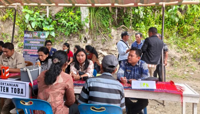 Kantah Toba Turut Sukseskan Program “Berkantor di Desa” di Narumonda VIII