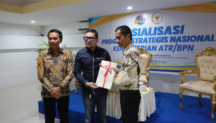 BPN Sumut dan Kantah Simalungun Serahkan Sertipikat Hak Pakai Aset Pemkab Simalungun