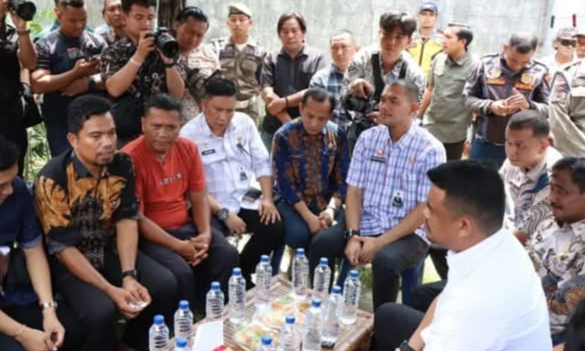 Diguduh Aniaya Siswa