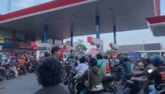 BBM Langka di Binjai, Antrean Mengular Usai Banjir: Diduga Ada Penyalahgunaan Pasokan