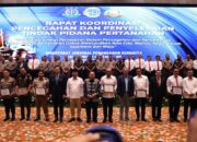 Menteri Nusron Berikan Penghargaan kepada 74 Pihak yang Berperan dalam Pencegahan Tindak Pidana Pertanahan Tahun 2025