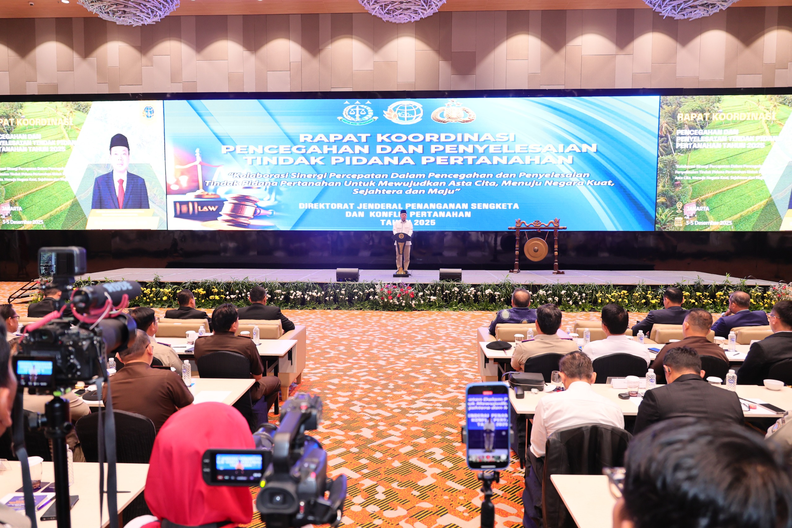 Metamorfosis Mafia Tanah