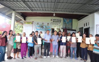 Penyerahan Sertipikat PTSL