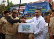 Wamen ATR/Waka BPN Serahkan Bantuan Kemanusiaan untuk Warga Terdampak Bencana di Tapanuli Selatan