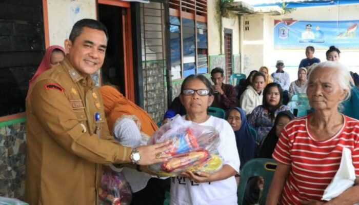 400 KK Terdampak Banjir di Mencirim Terima Bantuan Logistik dari Pemko Binjai