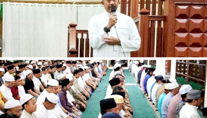 Salat Tarawih Pertama, Bupati Madina Mengajak Masyarakat Tingkatkan Ibadah Selama Ramadhan