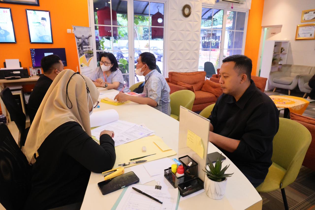 Urus Pertanahan di Hari Libur