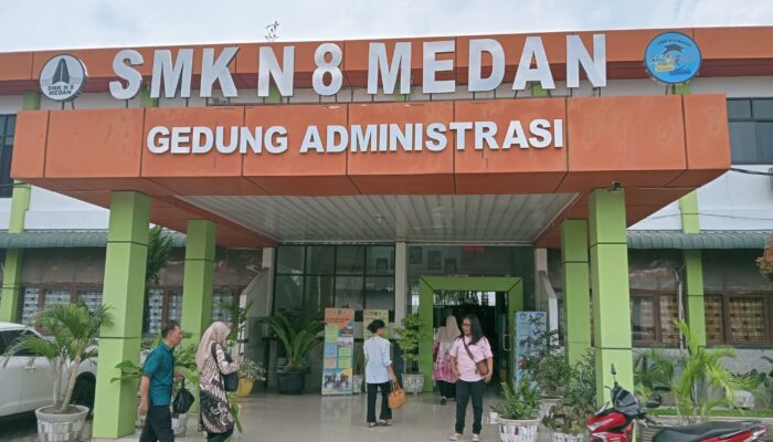 SMKN 8 Medan: Merajut Skill, Meneguhkan Iman