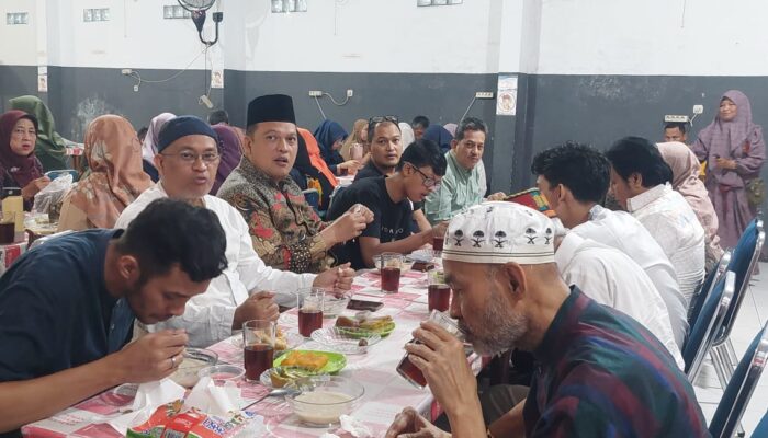 Saat Ramadan Menyatukan Undhar, dari Rektor hingga Dosen Duduk Semeja
