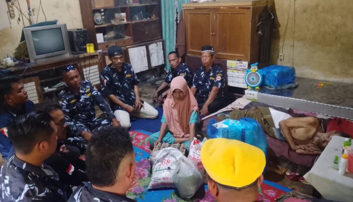 AMPI Binjai Tembus Gang Sempit, Salurkan Bantuan Tunai dan Alat Medis untuk Pasutri Lumpuh