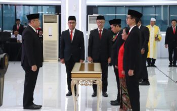 Lantik Pejabat Pengawas