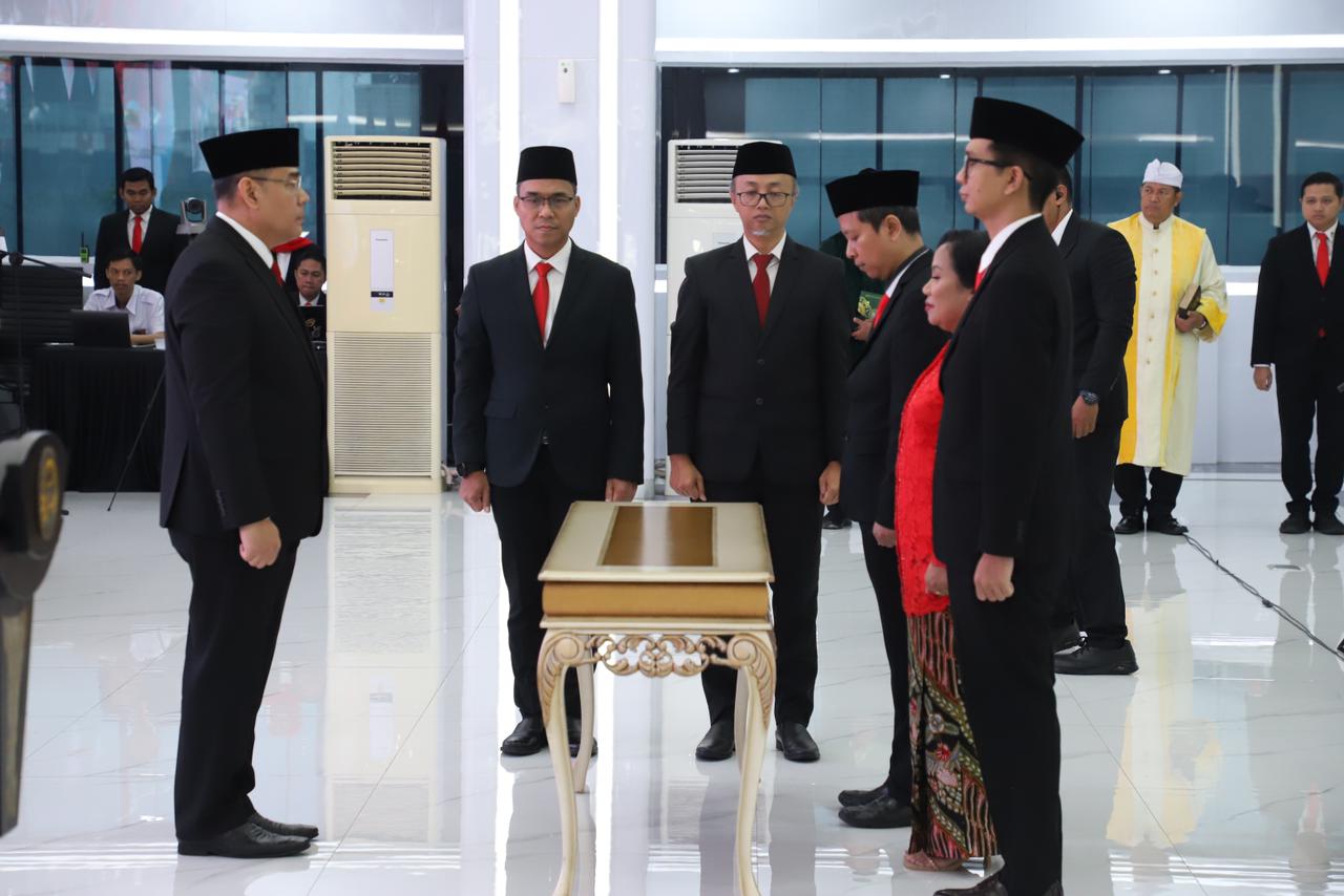 Lantik Pejabat Pengawas