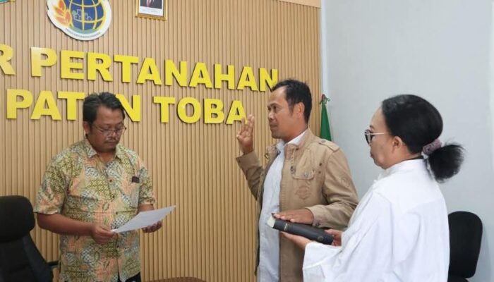 Pengambilan Sumpah Sertipikat Hilang, Kantah Toba Tegaskan Komitmen Tertib Administrasi Pertanahan