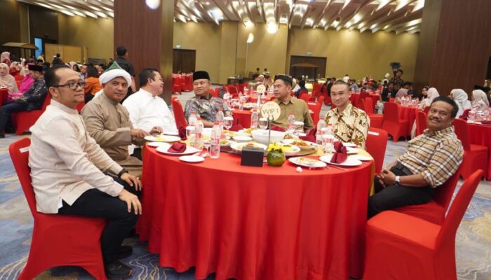 Meretas Jalan Kefitrahan: Menelisik Tiga Makna Halal bi Halal Menurut Tafsir ala TGB