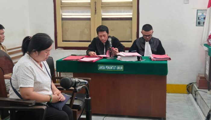 Jaksa Tuntut Terdakwa Ngadinah Satu Tahun Penjara Atas Kasus Pemalsuan Dokumen di PT Avrist Assurance