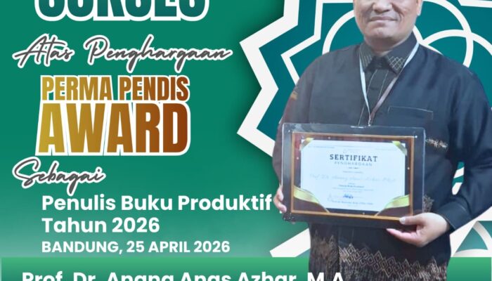 Guru Besar FDK UINSU Terima Award Penulis Buku Produktif Versi Perma Pendis Indonesia