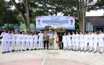 Peringati Hardiknas
