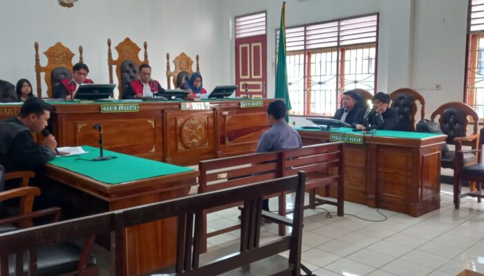 Hakim Tunda Vonis Eks GM PT Indonesia Comnets Plus di Perkara Korupsi ISP Taput