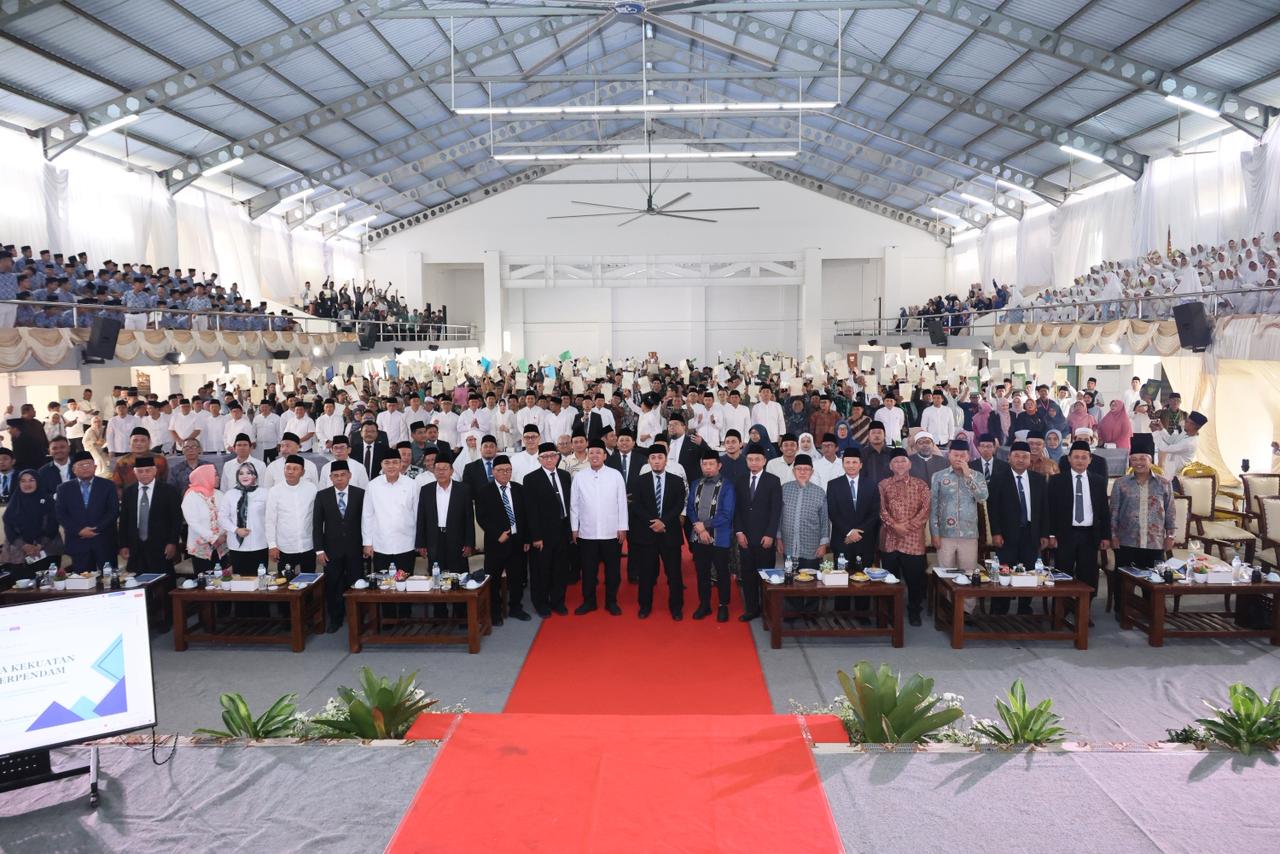 Serarahkan 1000 Lebih Sertipikat Wakaf