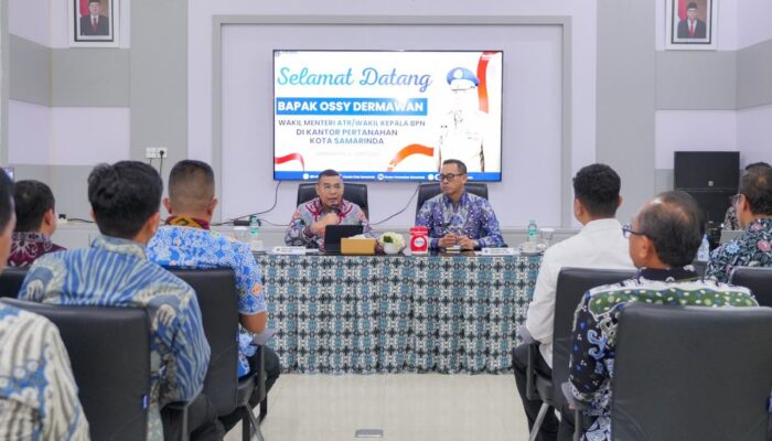 Berikan Pengarahan di Kantah Kota Samarinda, Wamen Ossy: ATR/BPN Harus Jadi Solusi Atas Pembangunan di Kalimantan Timur