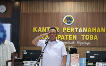 Pimpin Apel Perdana