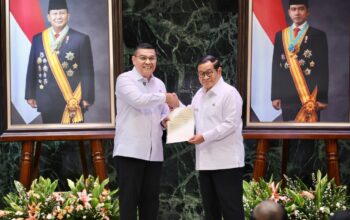 Serahkan Sertipikat