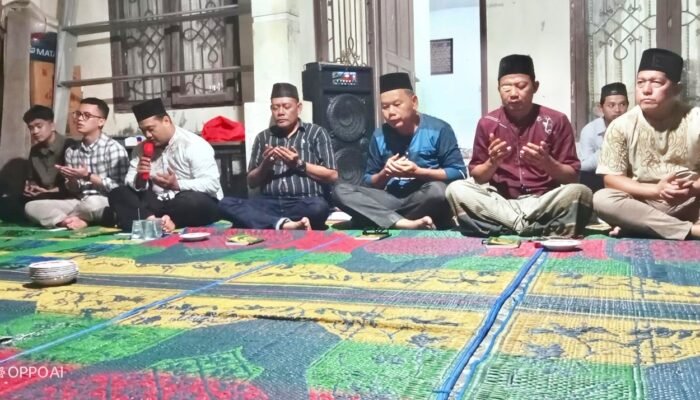 Penyuluh Agama Islam KUA Medan Kota Isi Tausiyah dan Pimpin Doa Kematian pada Perwiridan Warga Deli Permata Biru