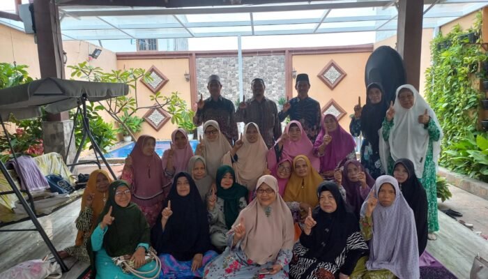 Tingkatkan Kualitas Bacaan Al-Qur’an, Penyuluh Agama KUA Medan Kota Bimbing Tahsin Jamaah MT Nurul Jannah