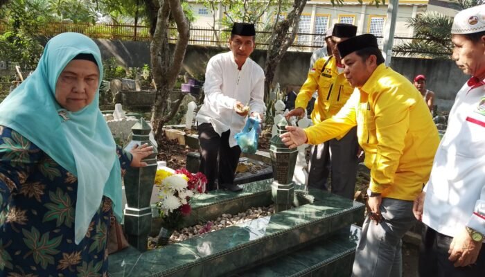 IKLAB RAYA Ziarah ke Makam Tokoh Pendiri: Mengenang Jasa, Menjemput Berkah Milad ke-36