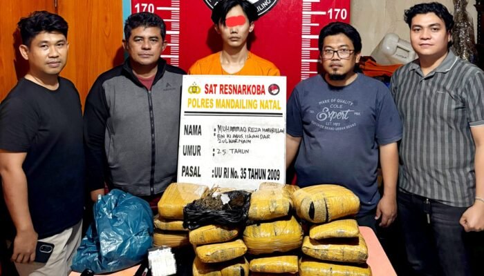 Kejar-kejaran di Panyabungan, Tim Gabungan BNN-Polres Madina Amankan 19,2 Kg Ganja