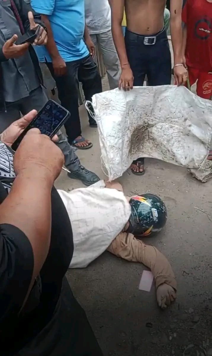 Tertabrak KA
