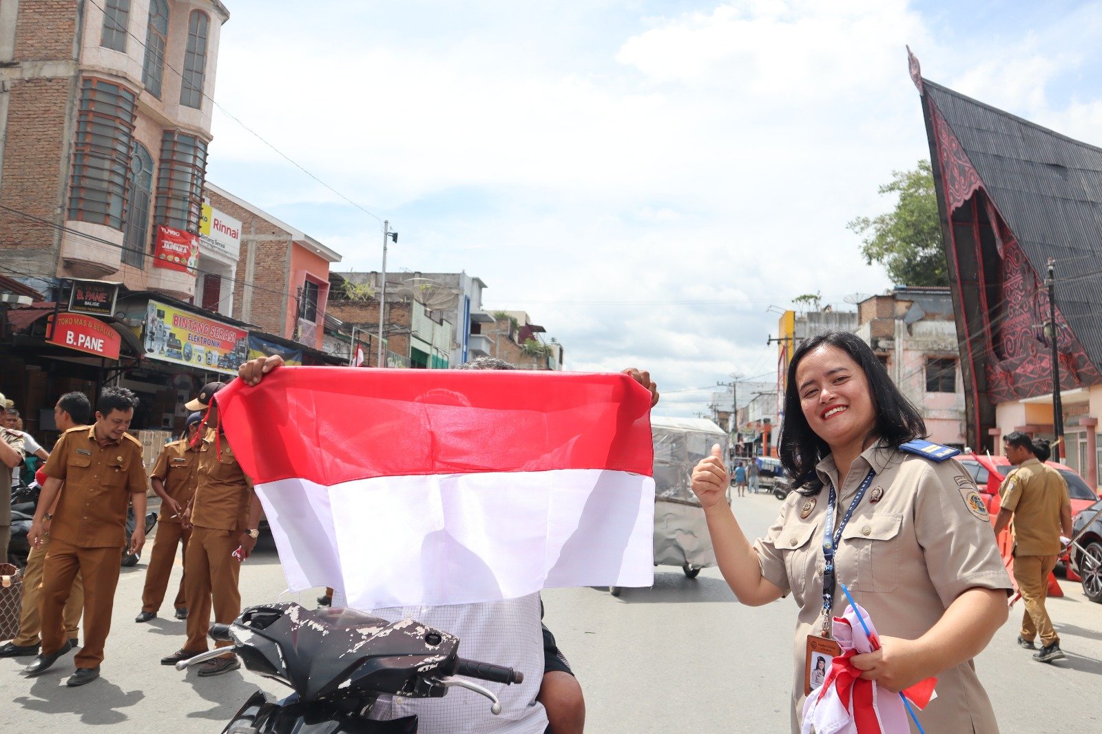 Bagikan Bendera
