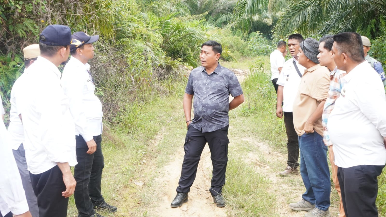 Tinjau Akses Jalan