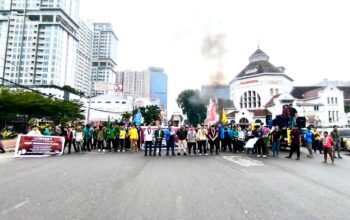 Unjuk Rasa Cipayung Plus