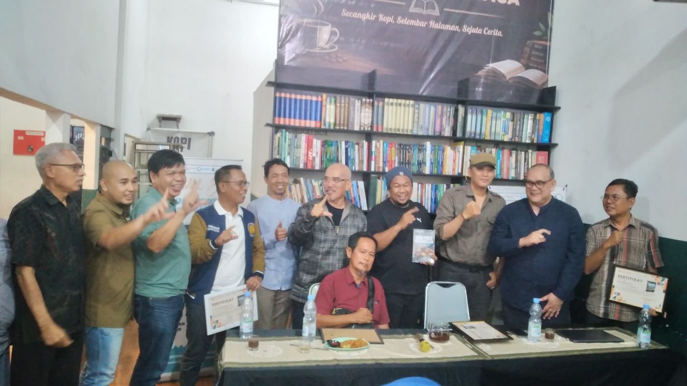 Bedah Buku “Iran Pasca Revolusi Islam”, Prof Hamdani Ingatkan Bahaya Memahami Syiah dengan Prasangka