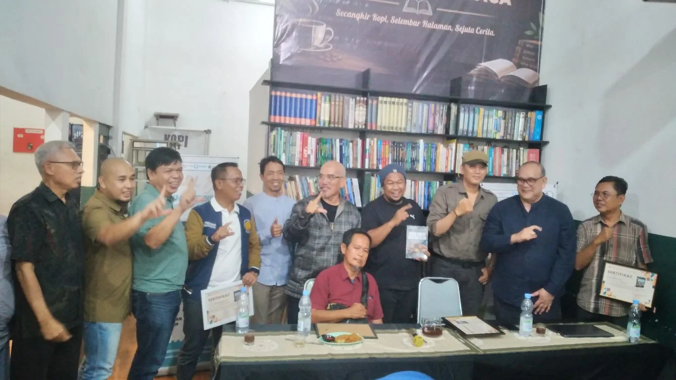 Bedah Buku “Iran Pasca Revolusi Islam”, Prof Hamdani Ingatkan Bahaya Memahami Syiah dengan Prasangka