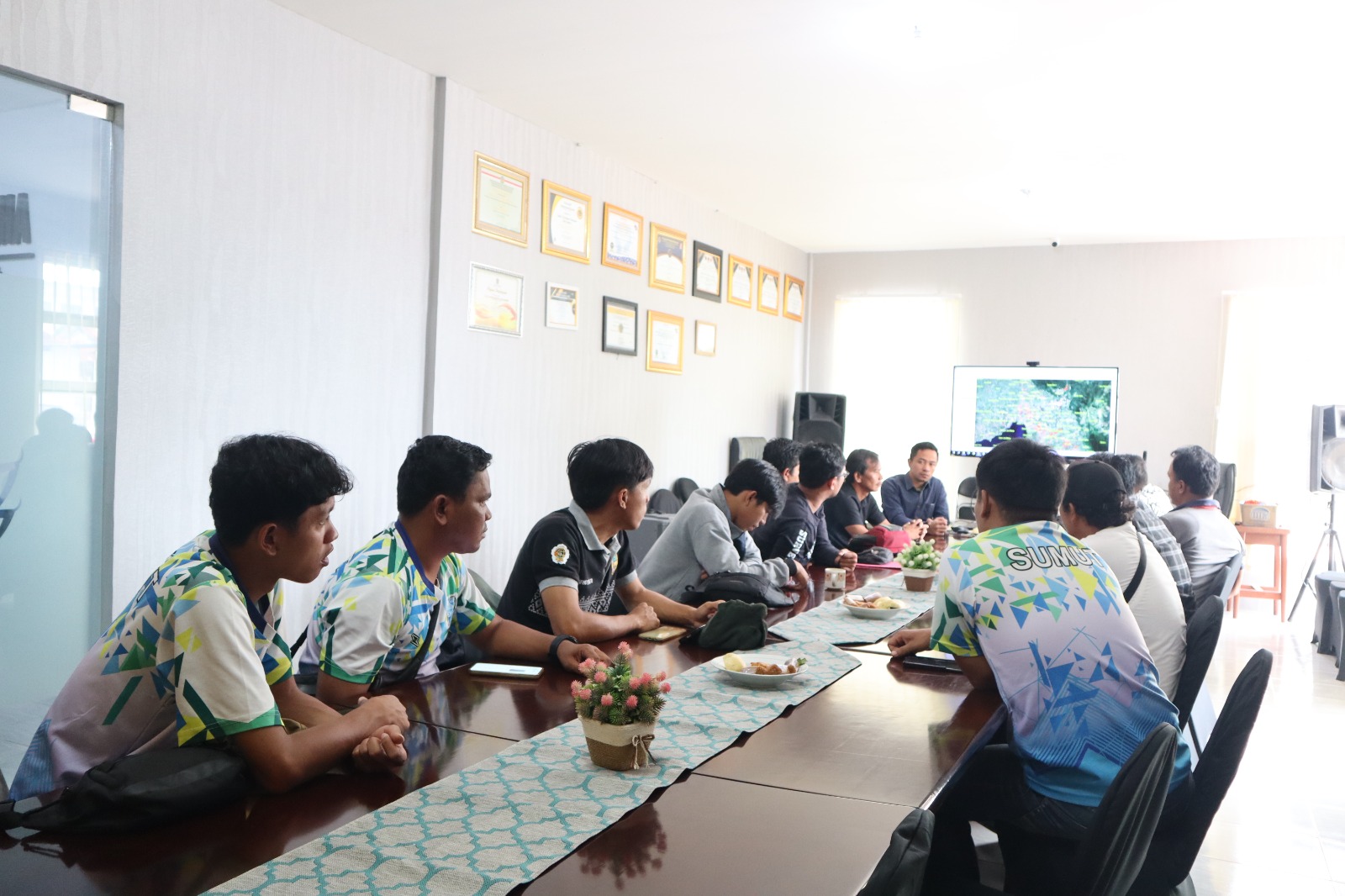 Evaluasi Kinerja Seksi Survei dan Pemetaan, Kantah Toba Perkuat Koordinasi dan Pelayanan Pertanahan