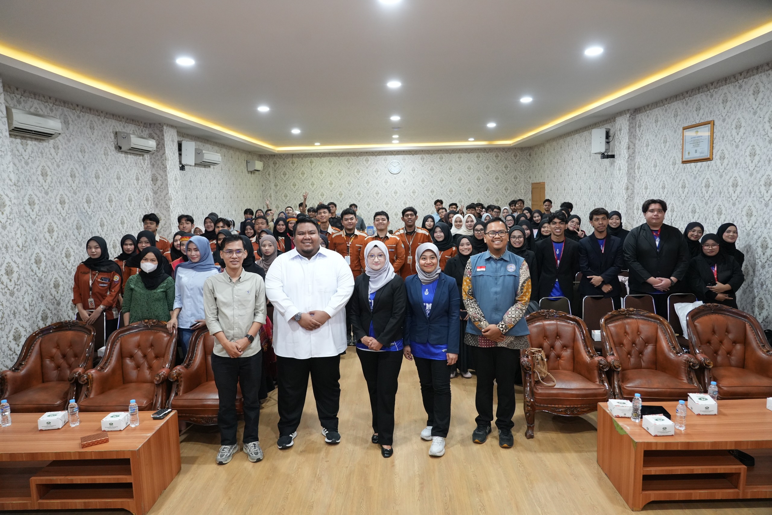Pertukaran budaya bertajuk “Bridging Leadership Across Borders” mempertemukan mahasiswa Universiti Utara Malaysia (UUM) dengan mahasiswa Fakultas Ekonomi dan Bisnis UMSU.