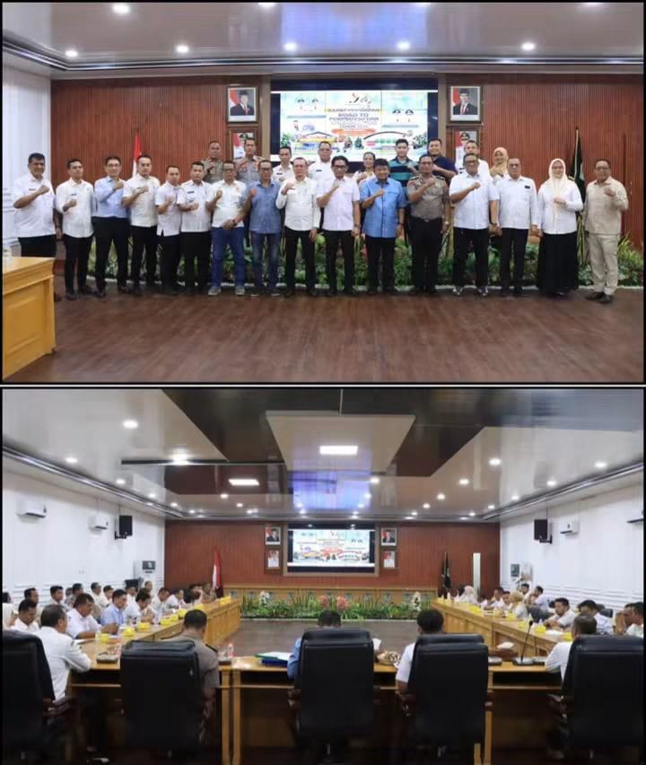 Wakil Wali Kota Binjai, Hasanul Jihadi, bersama Ketua KONI Sumut dan seluruh peserta berfoto bersama usai rapat koordinasi persiapan Road to PORPROVSU XII Tahun 2026 di Aula Pemko Binjai.