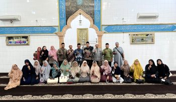 KUA Kecamatan Medan Kota Sosialisasikan Pemahaman Magrib Mengaji kepada Jamaah Penerima Bantuan