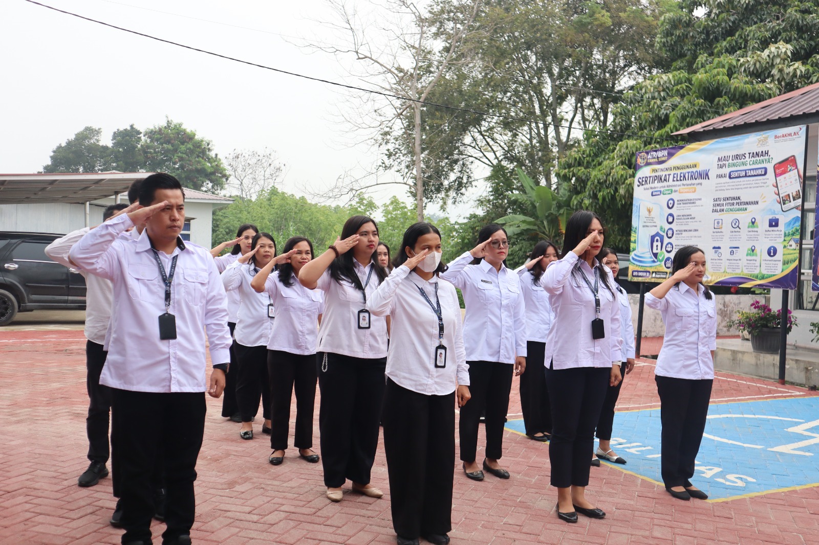 Kantah Toba Gelar Apel Rutin, Perkuat Disiplin dan Komitmen Pelayanan Publik