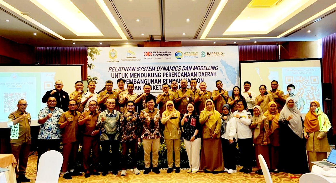 Pelatihan System Dynamics dan Modeling untuk Mendukung Perencanaan Daerah Pembangunan Rendah Karbon dan Berketahanan Iklim, berlangsung selama empat hari, pada 26–29 Oktober 2026, di Cambridge Hotel, Jalan S. Parman, Medan.